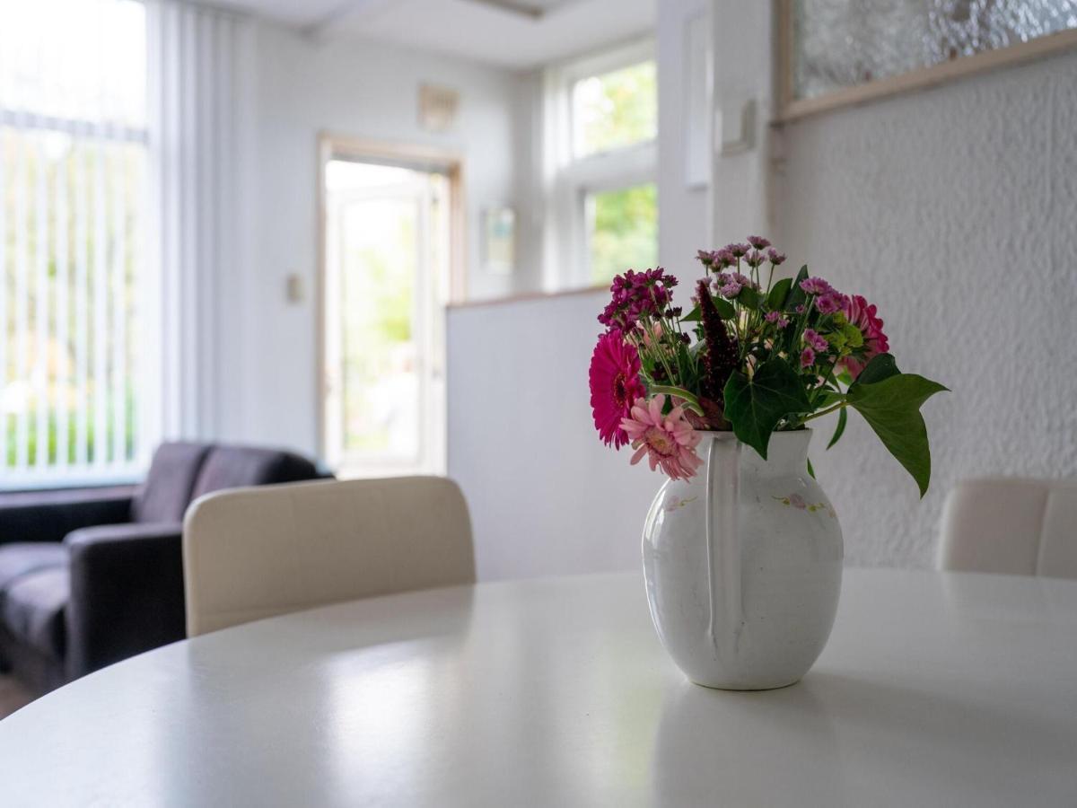Modern Holiday Home In Heeg With Garden Ngoại thất bức ảnh